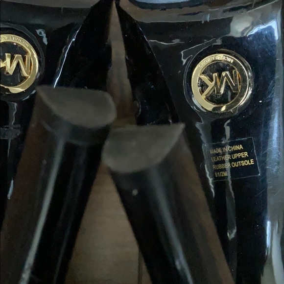 Michael Kors Strappy buckle platform heels - Picture 6 of 6